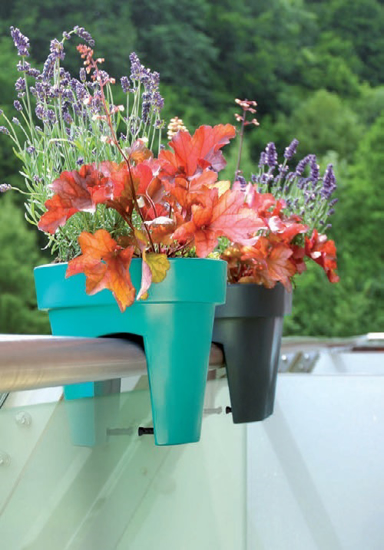 Picture of A flowerpot on the railing lofly railing 25 cm