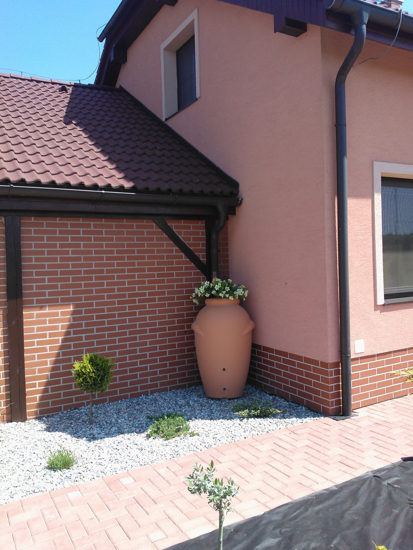 Picture of SUD on rainwater Garden amphora terracotta